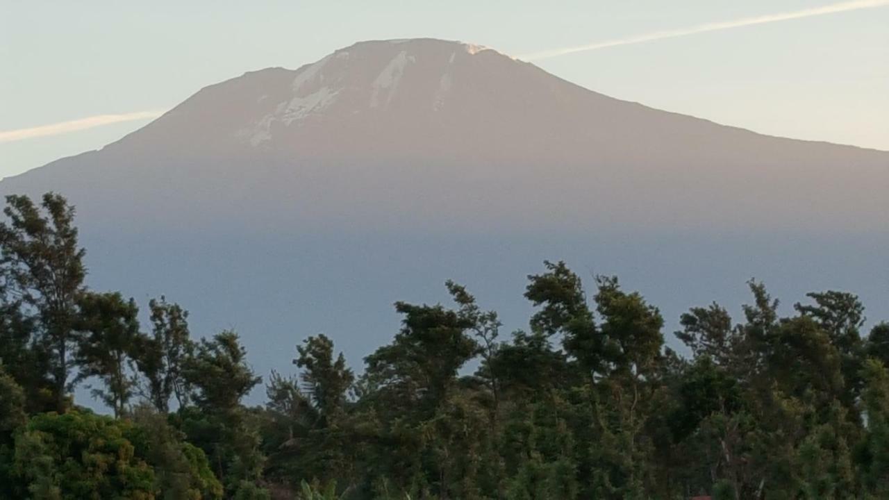 Kilimanjaro Country House โมชิ ภายนอก รูปภาพ